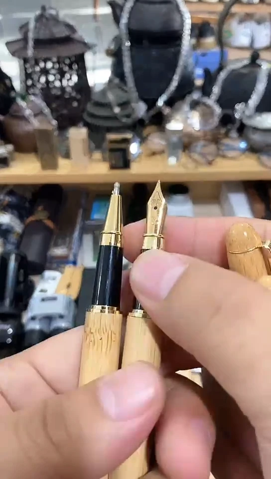 瓷片闪购商品  如图所示