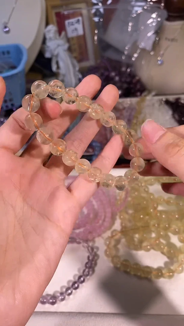 水晶手串未镶嵌81黄水碎冰