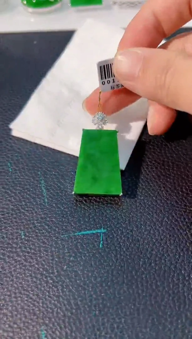 颈饰未镶嵌翡翠 缅料A货/支持复检/一件