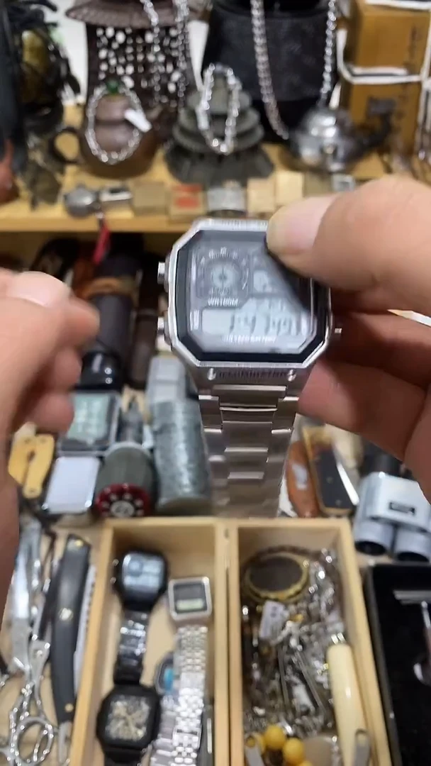 瓷片闪购商品  如图所示