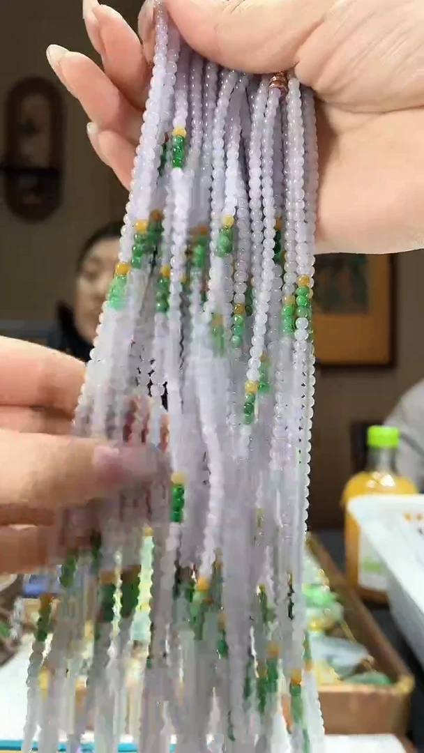 颈饰未镶嵌翡翠2026122601多样性发一