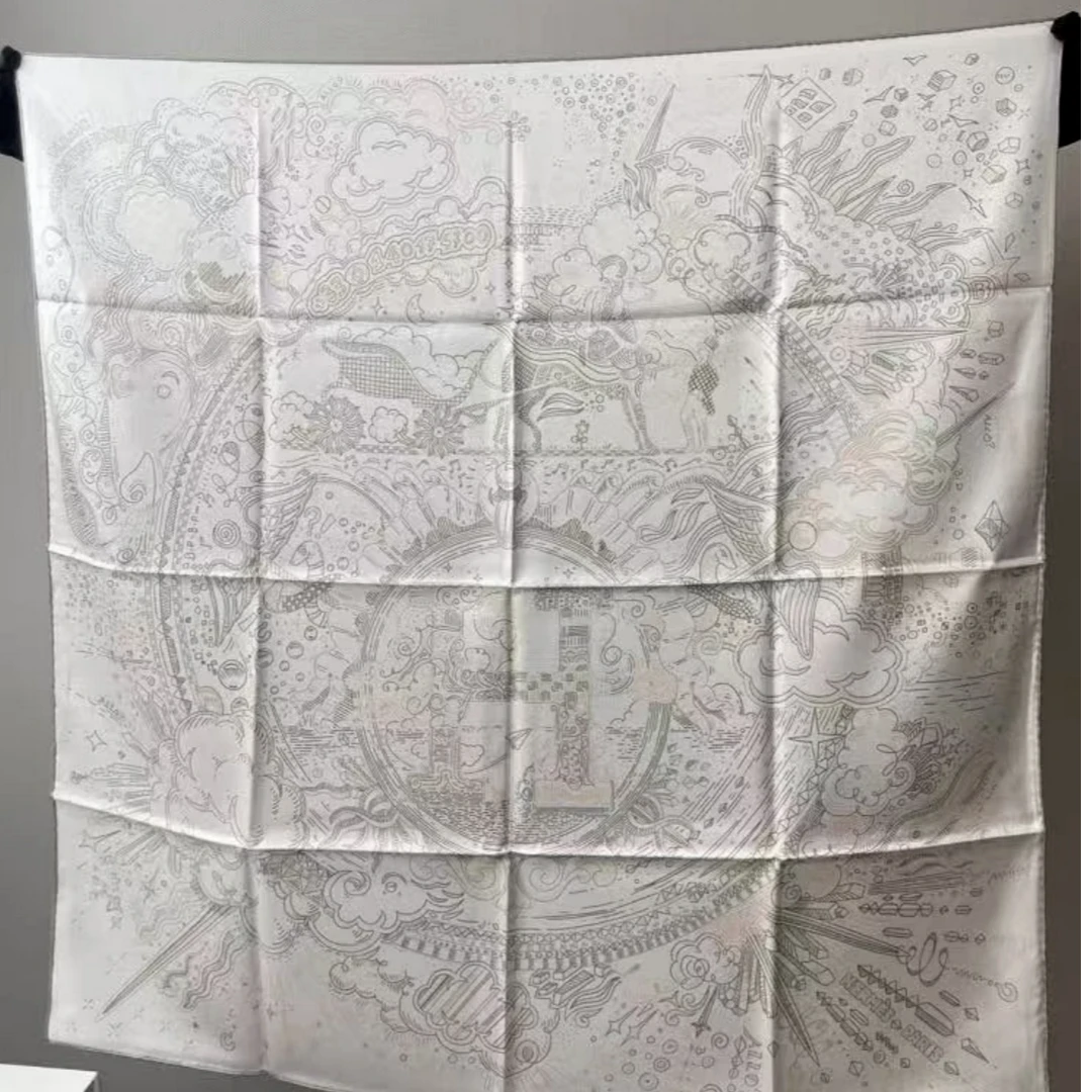 未使用 Hermes/爱马仕 小花6欢 爱马仕 丝巾