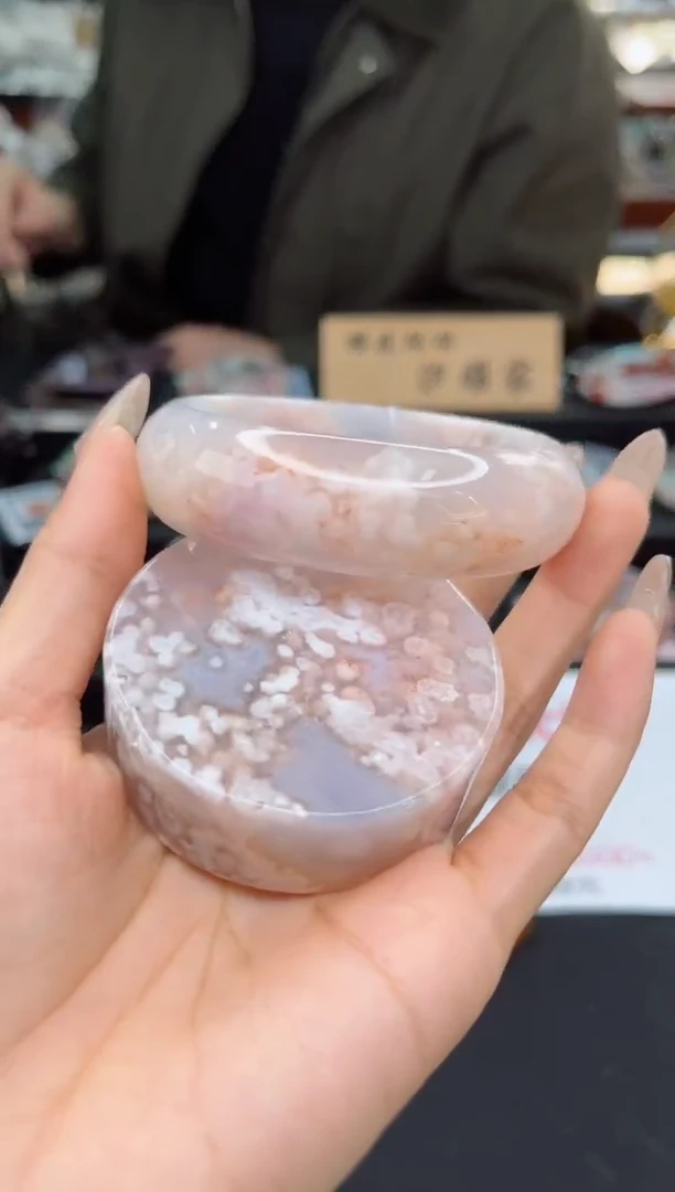 【闪购商品】石英质玉手镯未镶嵌61圈口（赠品镯心）3681316