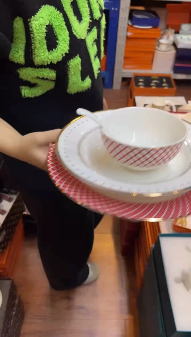 杯鸿辉家品牌瓷器，京东包邮！