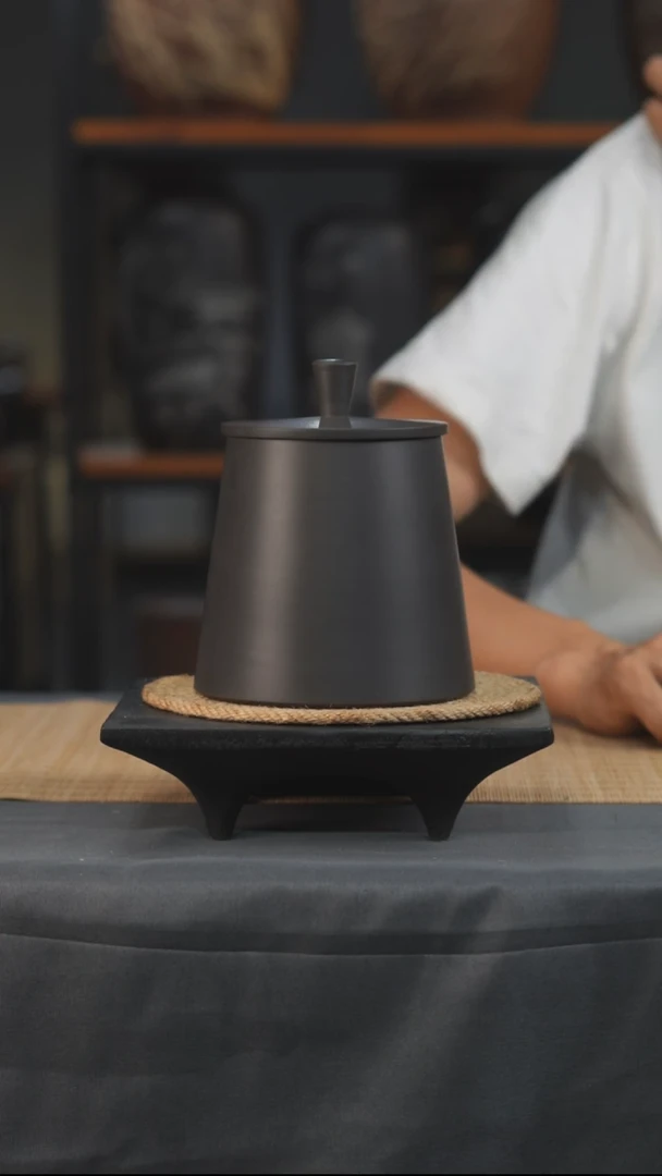 云水山涧建水紫陶微瑕200g醒茶罐 003