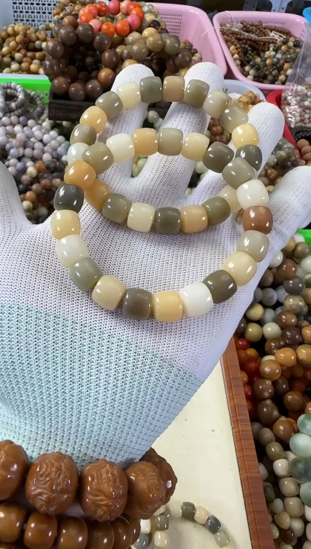 白玉菩提手串11天然多宝小直切