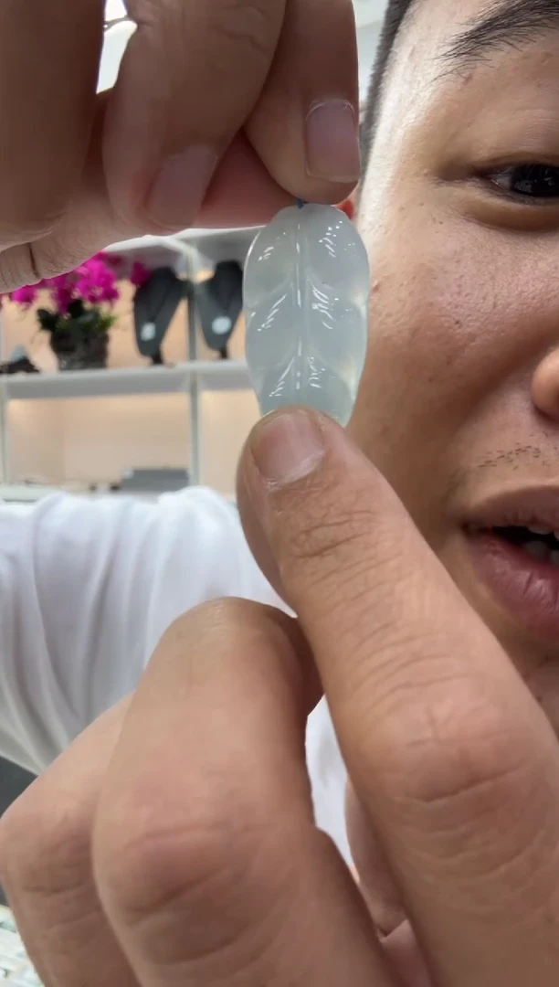 颈饰未镶嵌翡翠天然翡翠A货孤品一件
