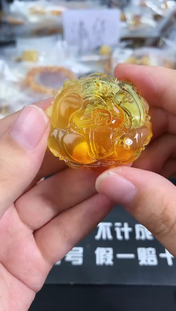 蜜蜡未镶嵌珠宝奇石22