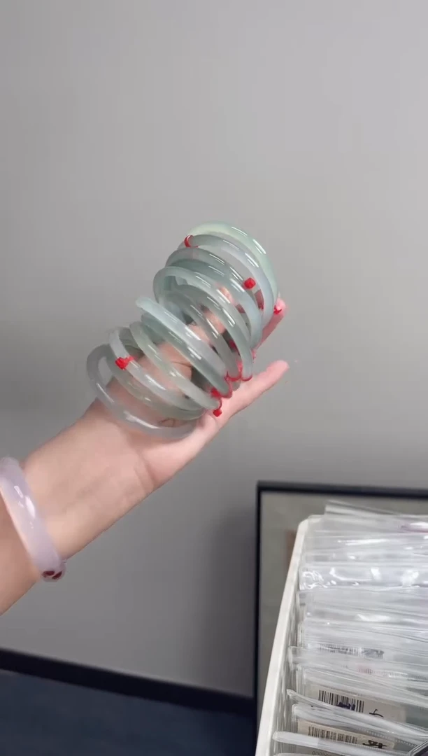 玛瑙/玉髓手镯未镶嵌50-61下单备注圈口多样性发货需要包容