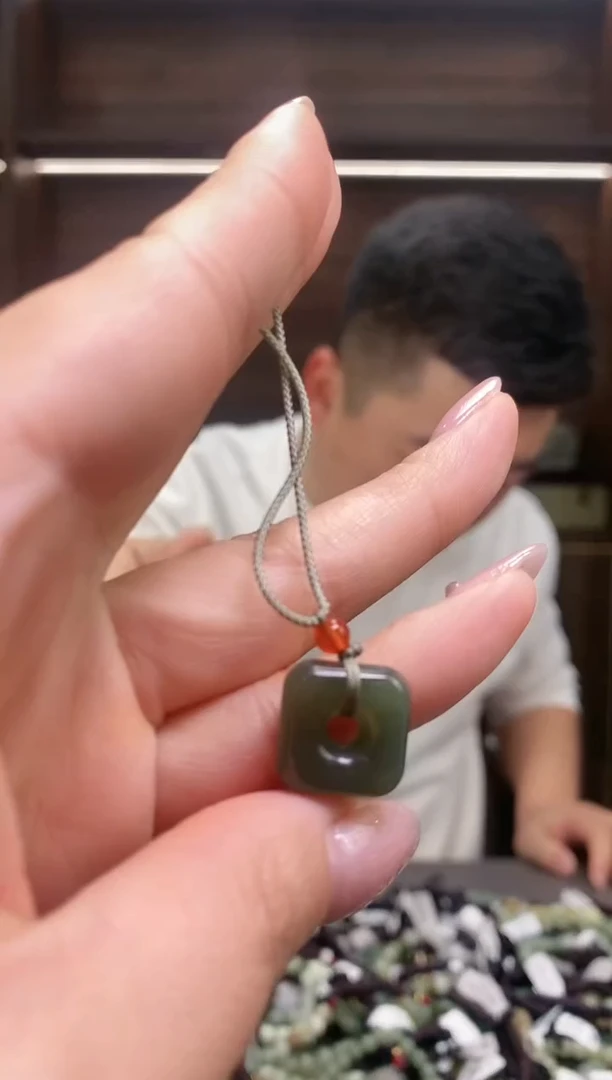 【闪购商品】和田玉颈饰未镶嵌多样性发货，拍一发一