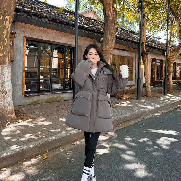 新款休闲时尚女中长款可收腰加厚保暖羽绒服
