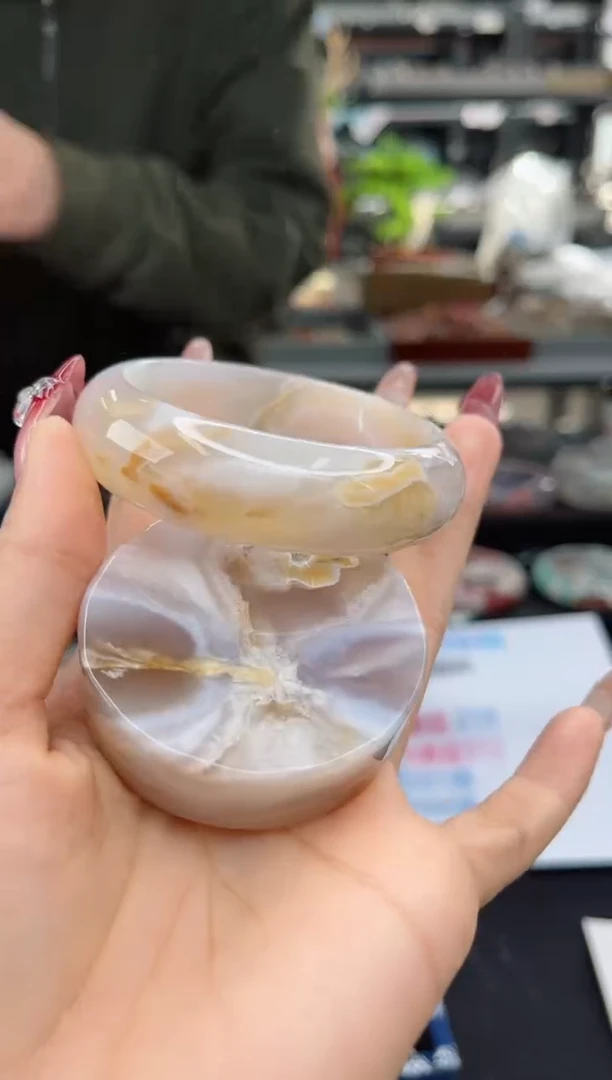 【闪购商品】石英质玉手镯未镶嵌54圈口（不退不换）1567096