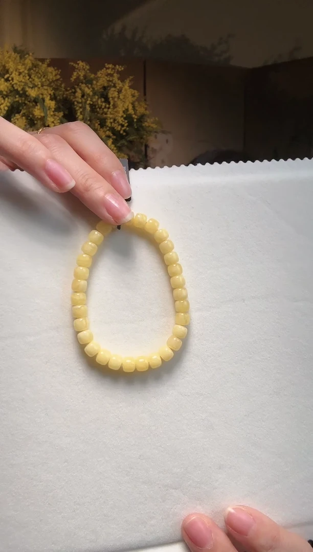 【闪购商品】蜜蜡手链未镶嵌220直切