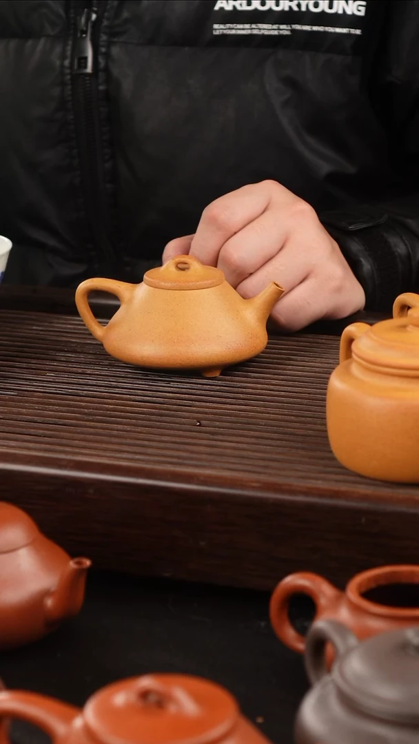 茶壶紫砂无*氏老档口 黄金段 子冶