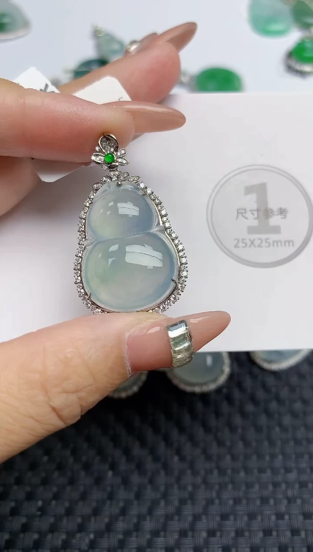 颈饰18K金镶嵌翡翠天然缅甸A货翡翠百元以上9元证书费自理