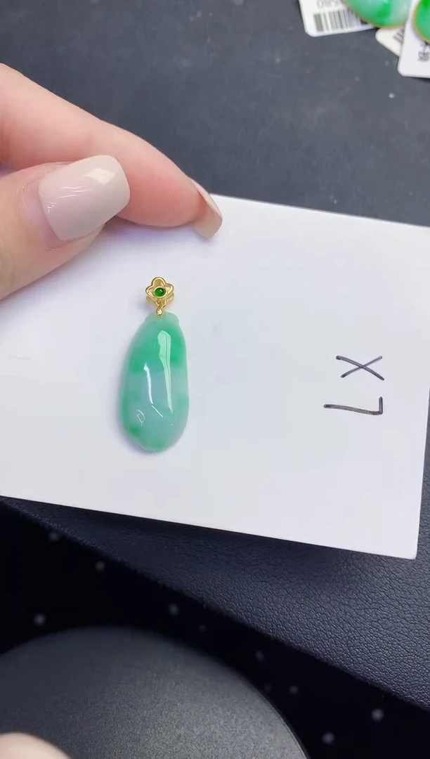 颈饰未镶嵌翡翠缅甸天然翡翠A货