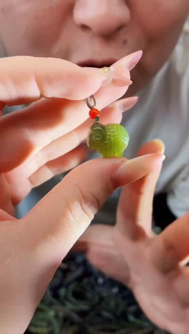 和田玉未镶嵌颈饰拍一发一