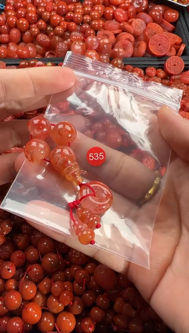 【闪购商品】南红玛瑙颈饰未镶嵌1
