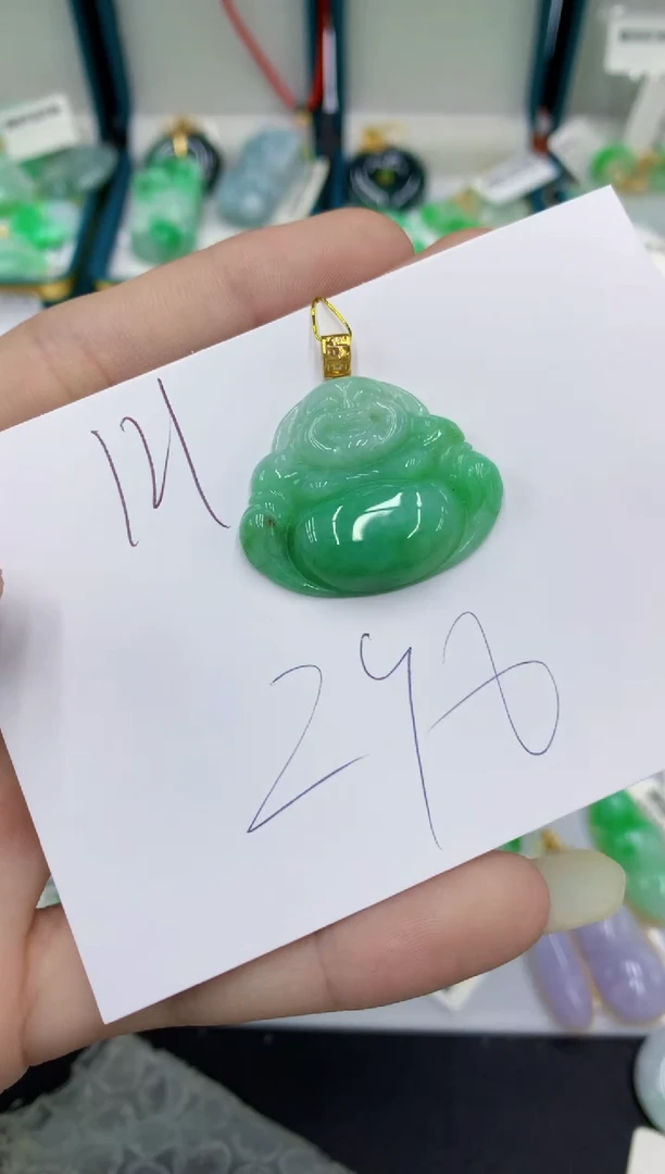 翡翠18K金镶嵌颈饰翡翠