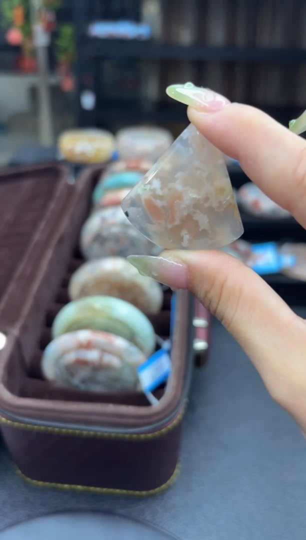 石英质玉未镶嵌颈饰432
