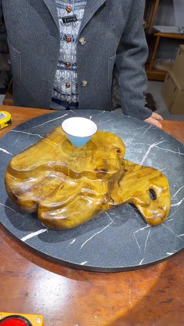 金丝楠用**哥树根料小博古架