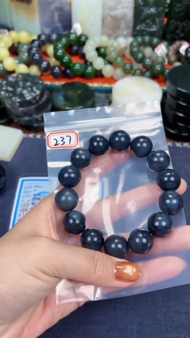 颈饰未镶嵌和田玉和田玉