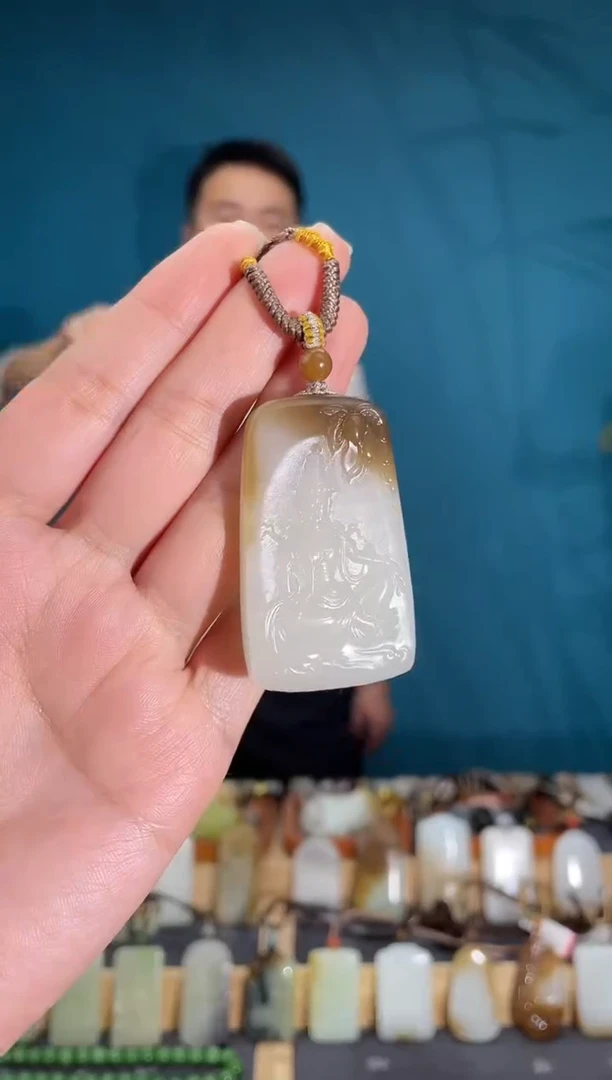 颈饰未镶嵌和田玉1