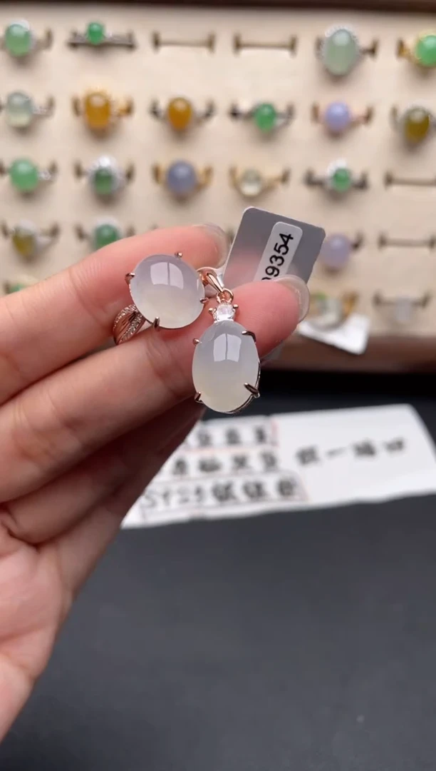 银S925镶嵌戒指翡翠一物一证一礼盒
