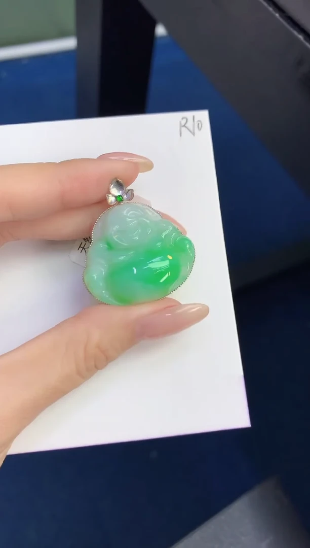 颈饰18K金镶嵌翡翠天然缅甸A货翡翠