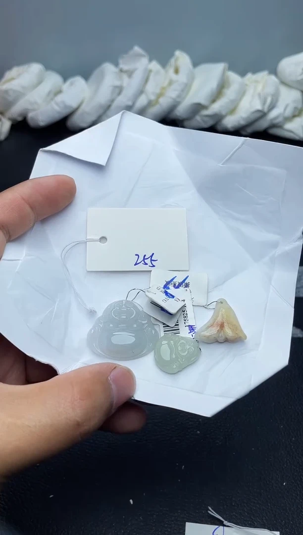 未镶嵌手镯翡翠255