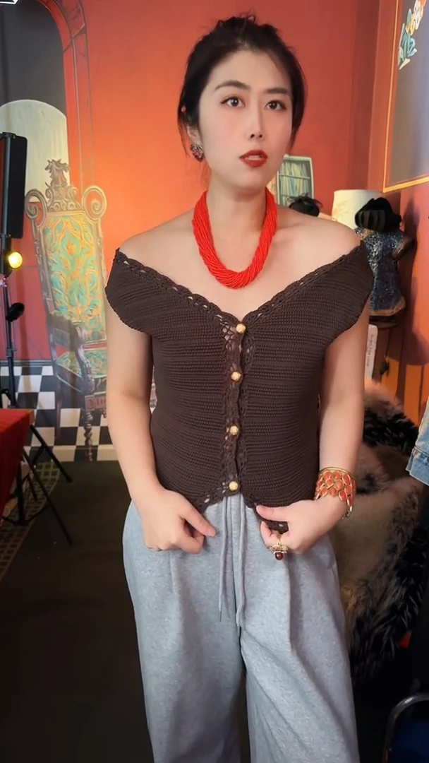 合金无合金无意大利老奶奶款红色多层项链耳针套装