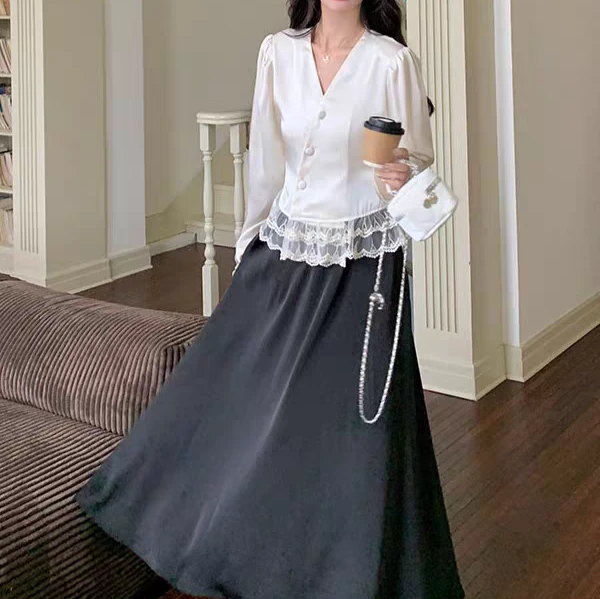 V领斜门襟拼接蕾丝边长袖腰带打底上衣