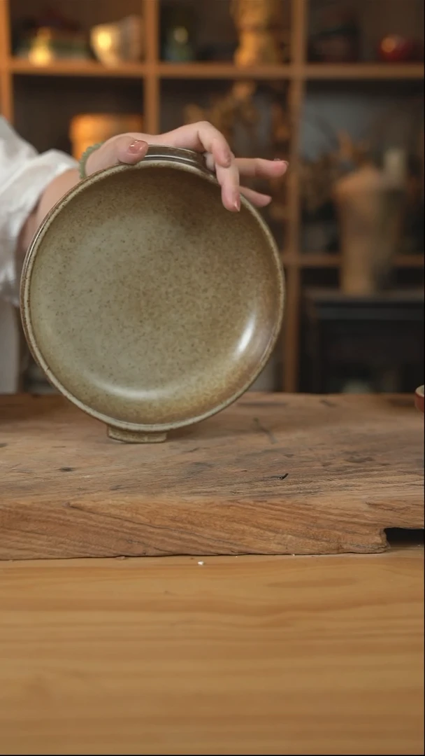 奶奶系列的8英寸双耳盘