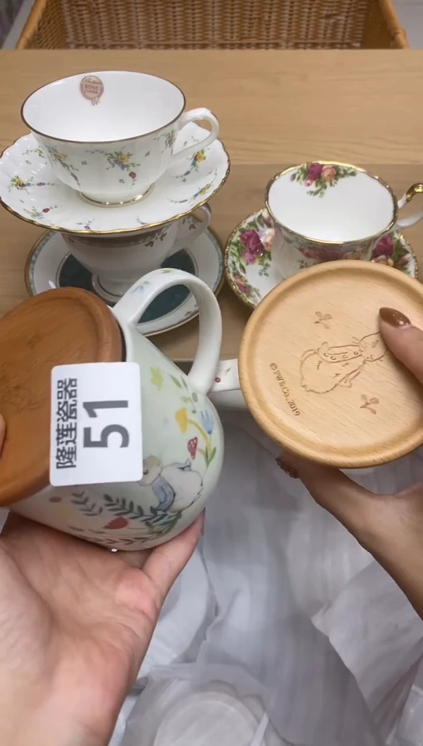 瓷片欣*合隆莲瓷器欢迎大家