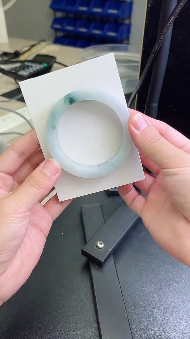 未镶嵌手镯定制翡翠寒*雪定制