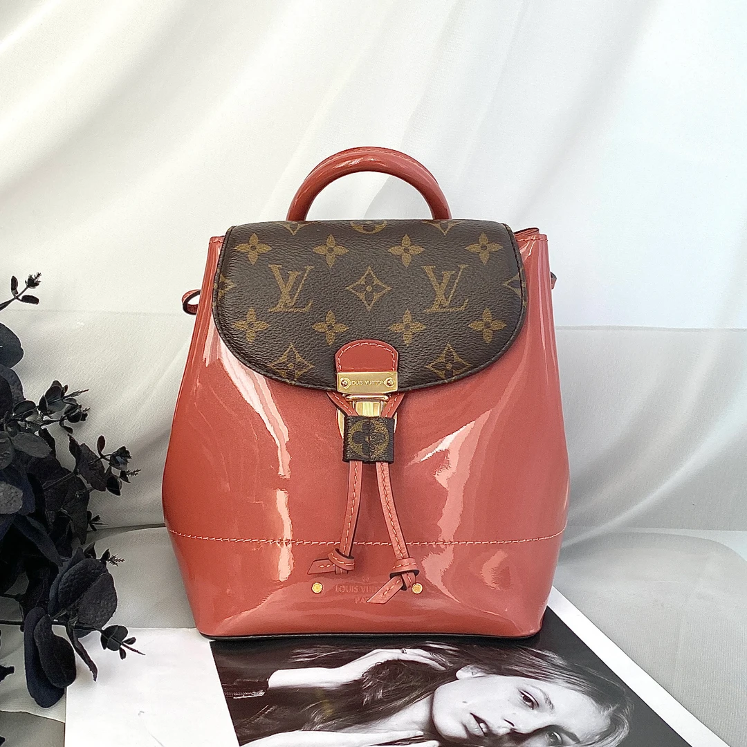 95新 LouisVuitton/路易威登 专柜13000漆皮豆沙双肩包18年B4746