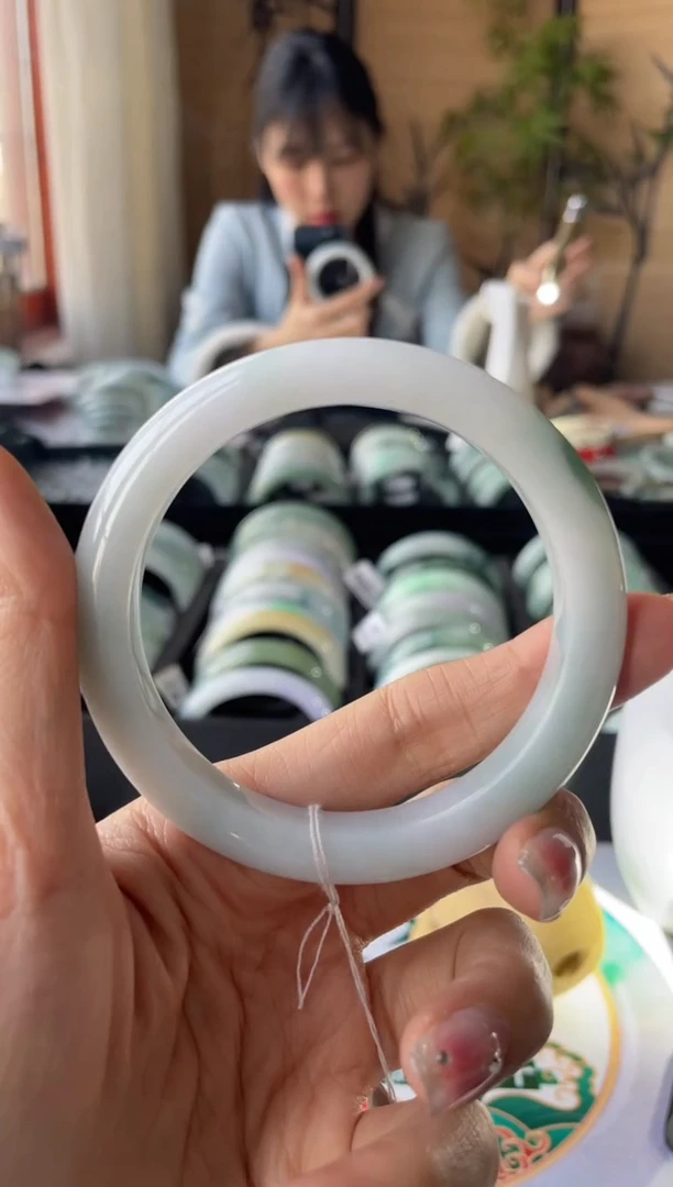 【闪购商品】翡翠手镯未镶嵌L圈口55+编号29