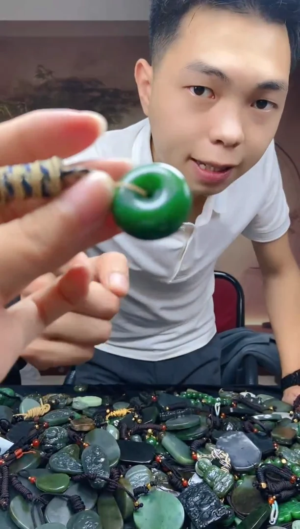 颈饰未镶嵌和田玉多样性发货