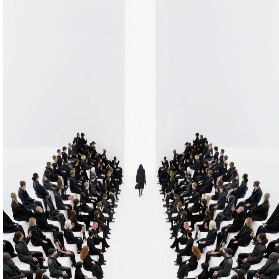 【嗨S Y】#6229 情侣款秋季刺绣连帽常规冬季卫衣