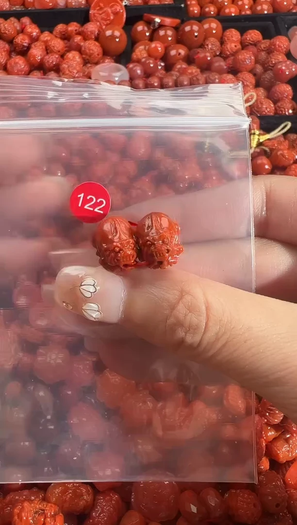 颈饰未镶嵌南红玛瑙1