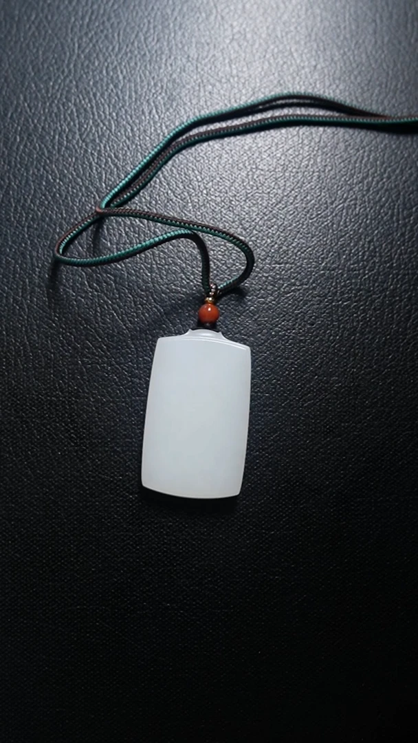 和田玉未镶嵌颈饰无事牌