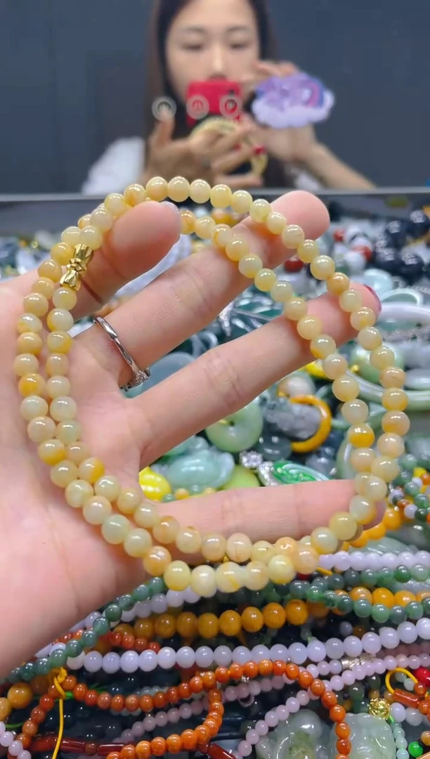 颈饰未镶嵌翡翠5MM/Q/翡翠A货，一件也是批发价
