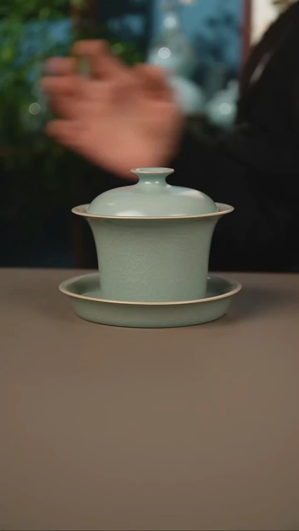 仿古窝足马蹄盖碗微暇