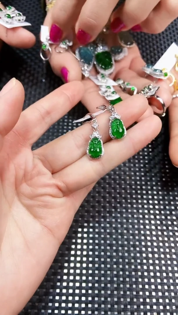 【闪购商品】翡翠耳饰未镶嵌11111111
