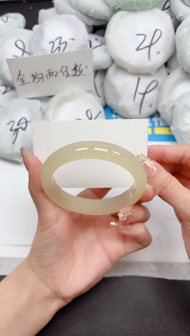 未镶嵌手镯石英质玉205-60.6