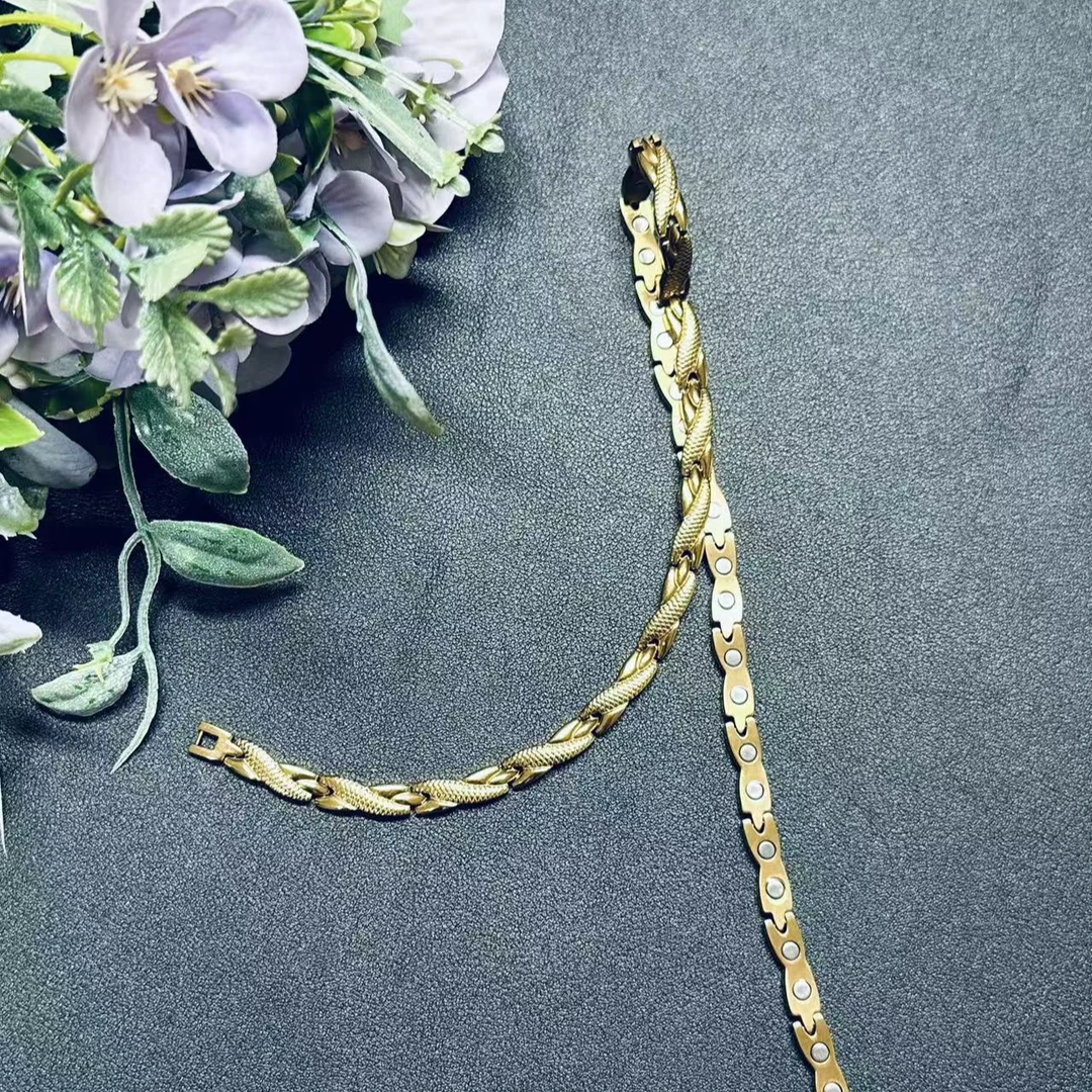 钛钢吊坠 黄韵清风项链  YY7DZ3