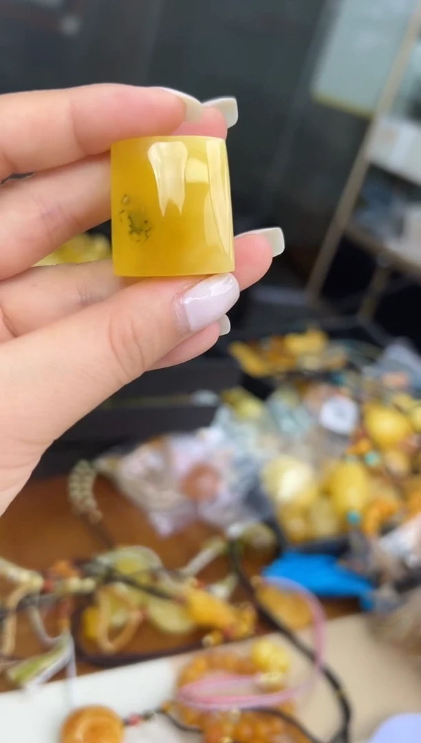 裸石琥珀未镶嵌琥珀蜜蜡吊坠