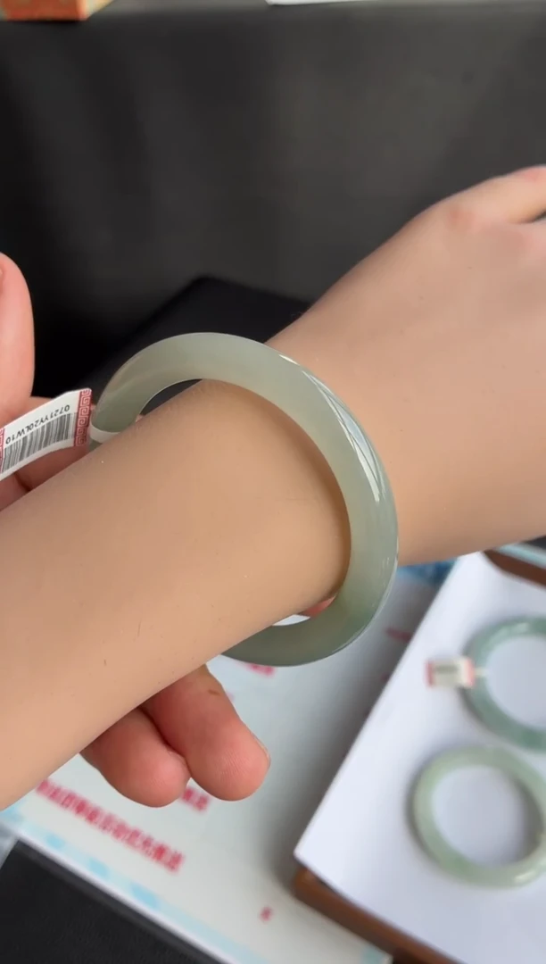 未镶嵌手镯翡翠29号54.2*8.8*8.6圆条