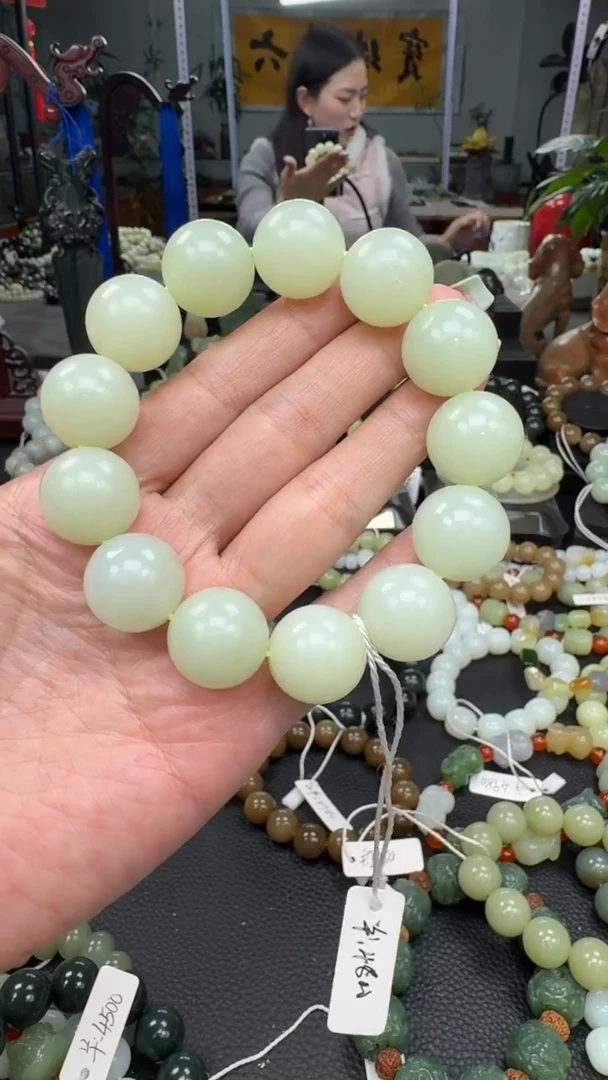 未镶嵌手串和田玉新疆且末奶油黄卡18