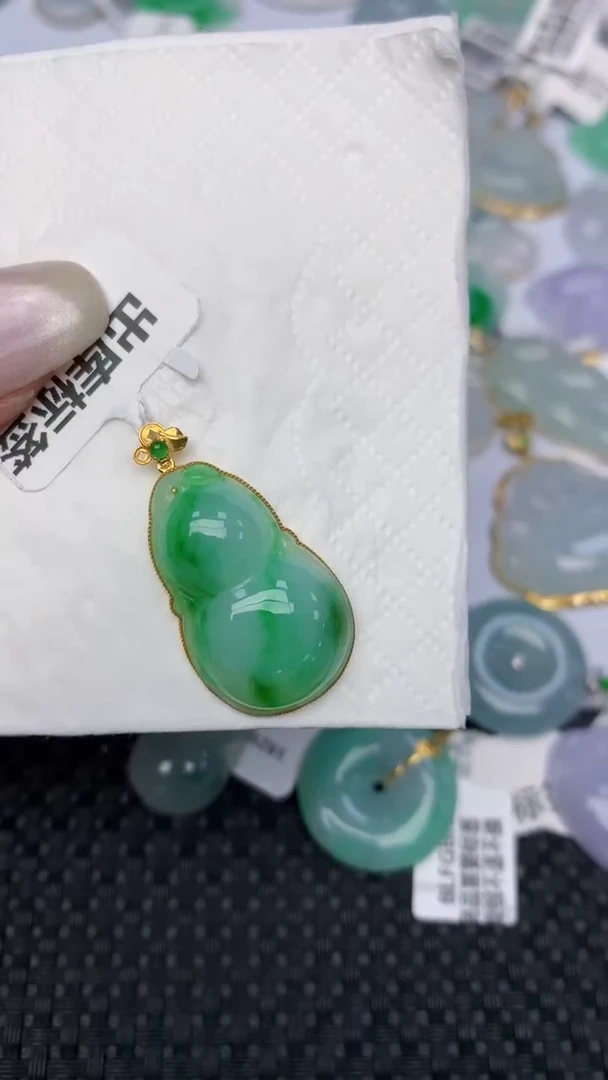 翡翠18K金镶嵌颈饰 天然缅甸翡翠a货百元以上9元证书费自理